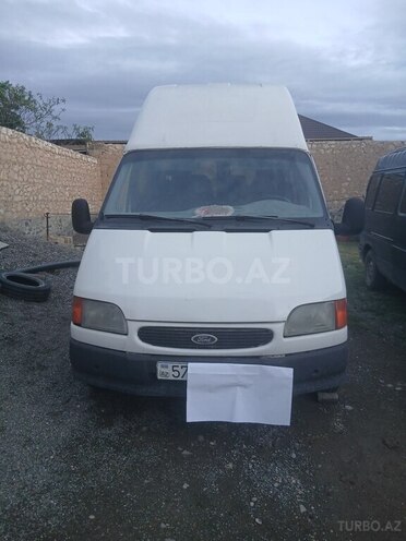 Ford Transit-11