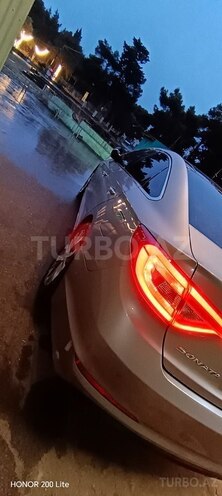 Hyundai Sonata-4