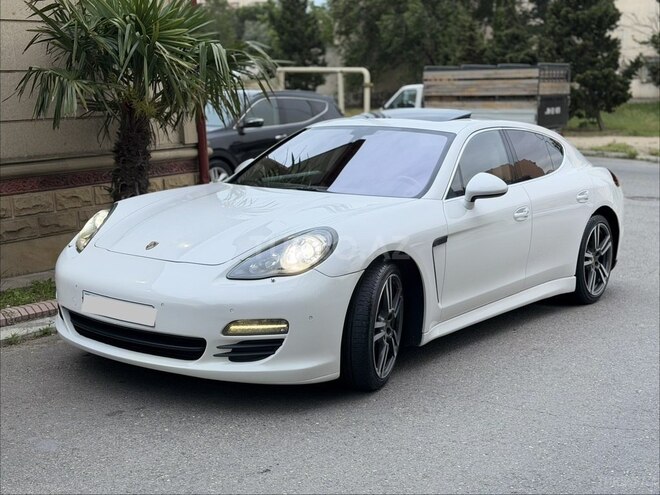 Porsche Panamera-10