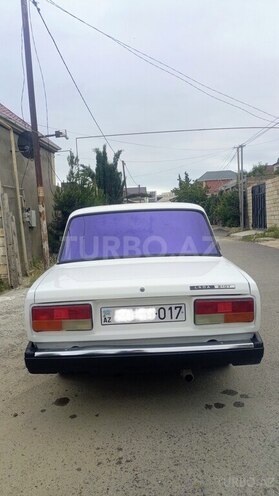 LADA (VAZ) 2107-2