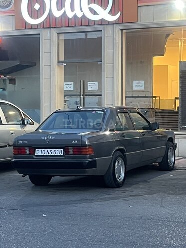 Mercedes 190-6