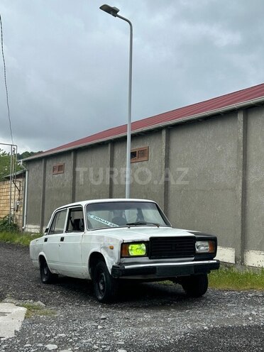 LADA (VAZ) 2107-1