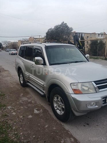 Mitsubishi Pajero-2