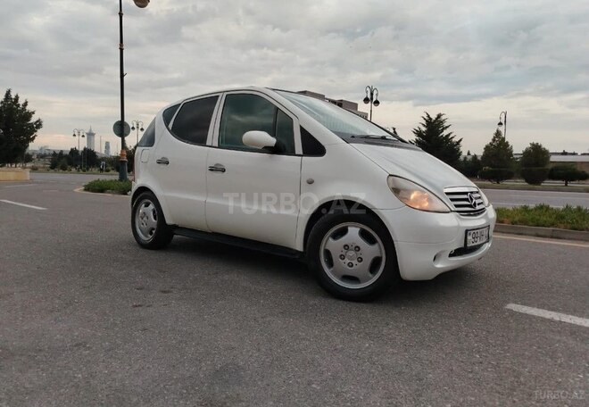 Mercedes A 140-2