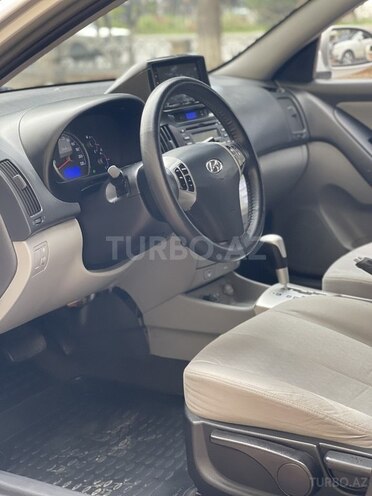 Hyundai Avante-5