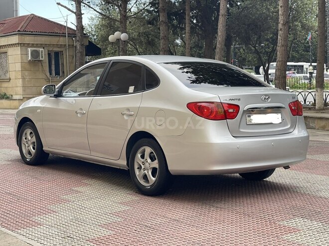 Hyundai Avante-3