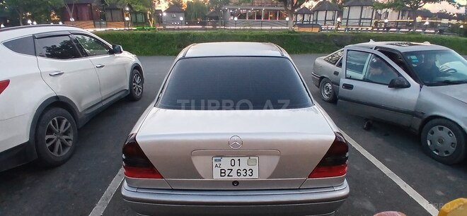 Mercedes C 200-19