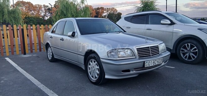 Mercedes C 200-21