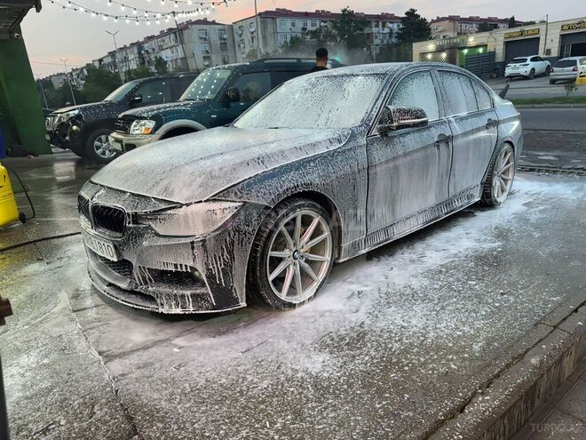 BMW 330-13
