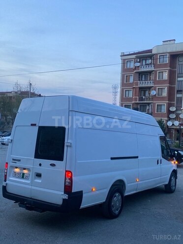 Ford Transit-4