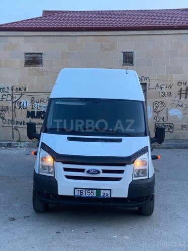 Ford Transit-3