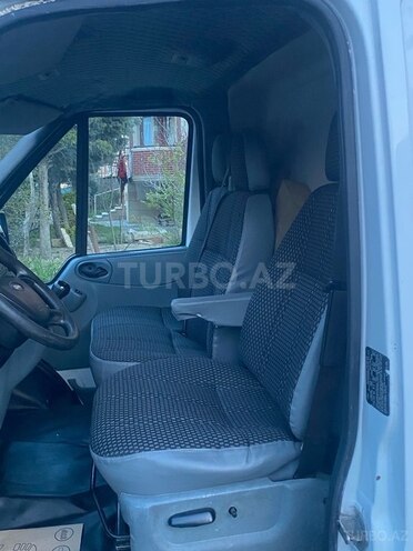 Ford Transit-7
