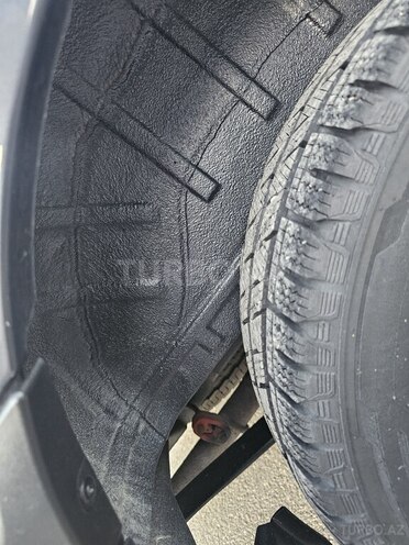 Ford Transit-8