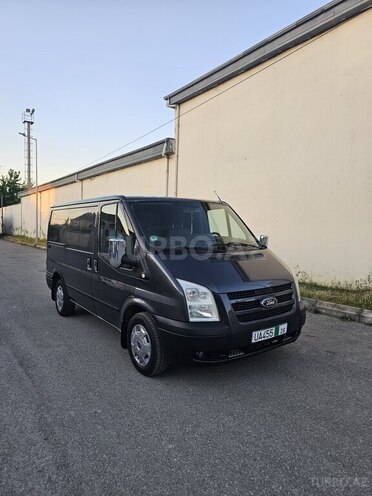 Ford Transit-18