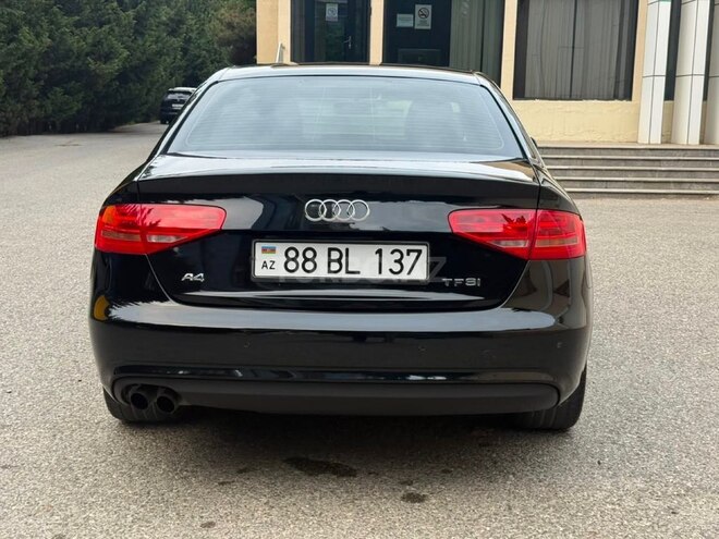 Audi A4-2