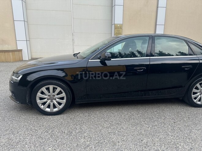 Audi A4-12