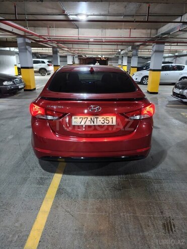 Hyundai Elantra-4