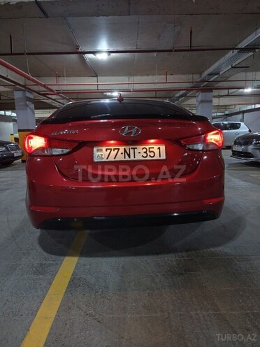 Hyundai Elantra-6