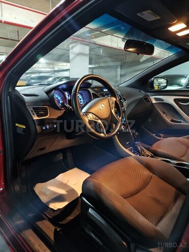 Hyundai Elantra-7