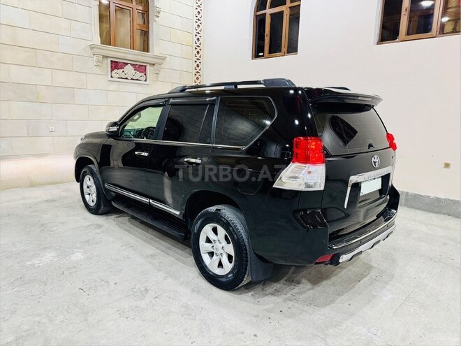 Toyota Land Cruiser Prado-7