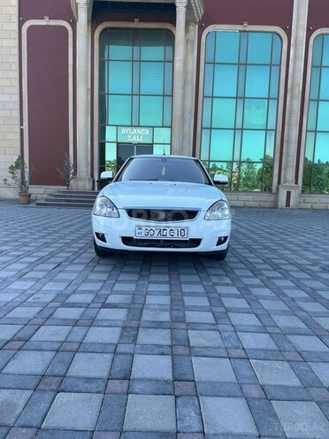 LADA (VAZ) Priora-1