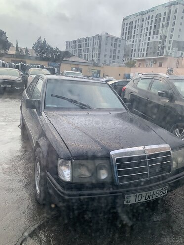 Mercedes 200 D-5