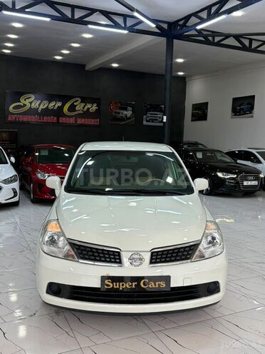 Nissan Tiida-3