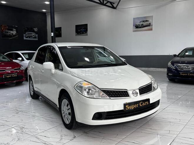 Nissan Tiida-2
