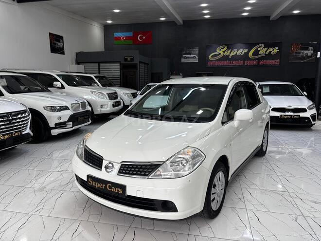 Nissan Tiida-1