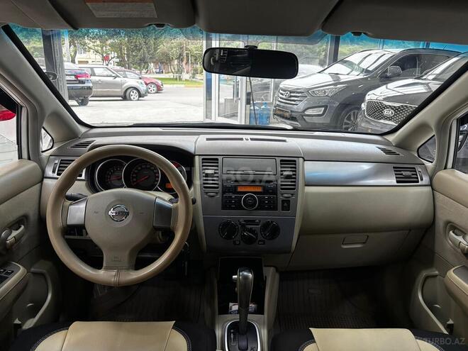 Nissan Tiida-9