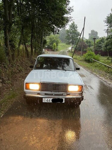 LADA (VAZ) 2107-2