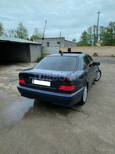 Mercedes C 240-10