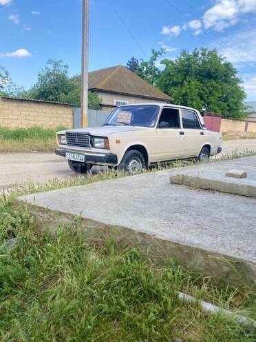 LADA (VAZ) 2107-4