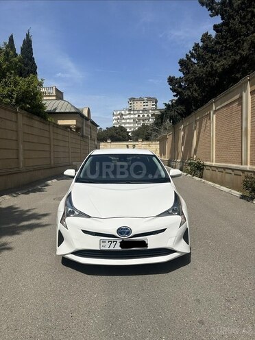 Toyota Prius-1