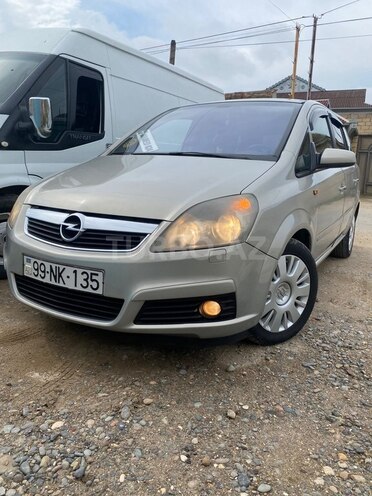 Opel Zafira-2