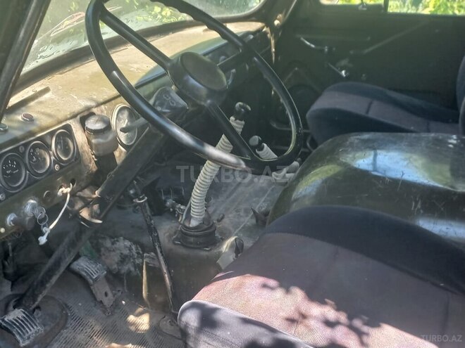 UAZ 3303-5