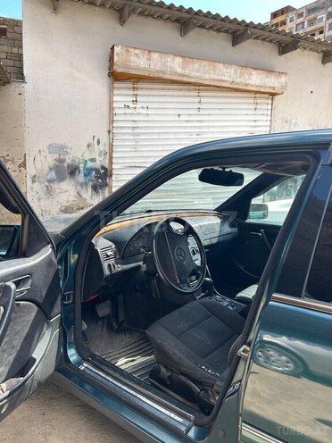 Mercedes C 180-8