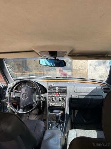 Mercedes C 180-7