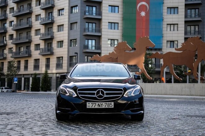 Mercedes E 220-4