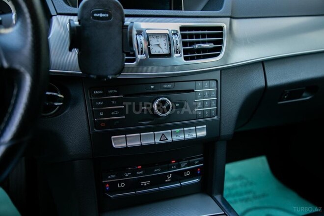 Mercedes E 220-16