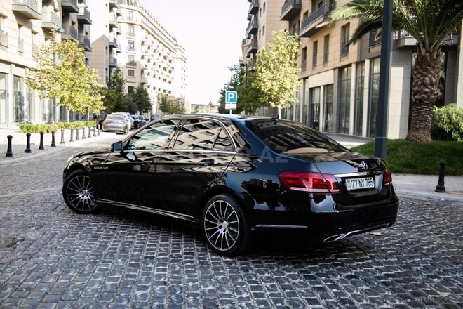 Mercedes E 220-9