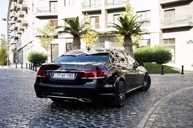 Mercedes E 220-8