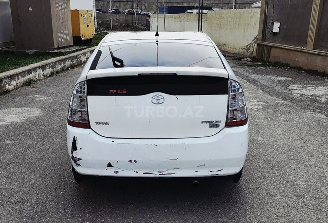 Toyota Prius-2