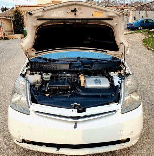 Toyota Prius-4