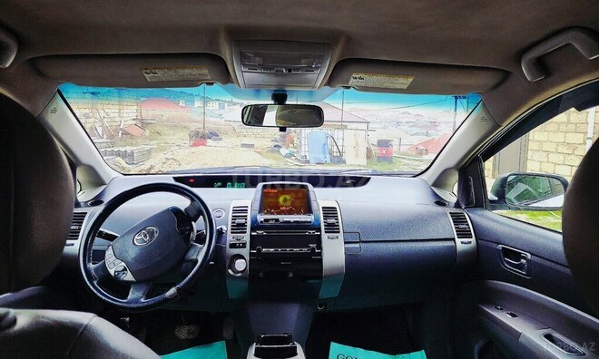 Toyota Prius-3