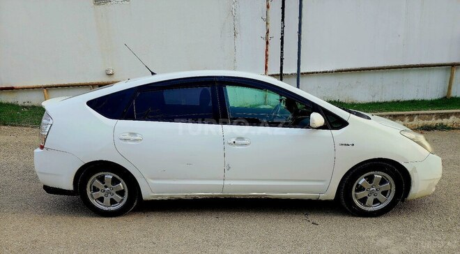 Toyota Prius-10