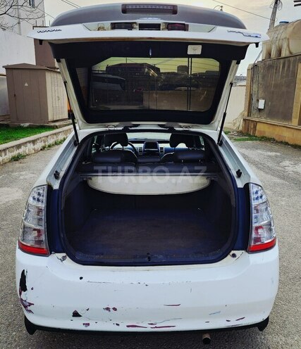 Toyota Prius-11