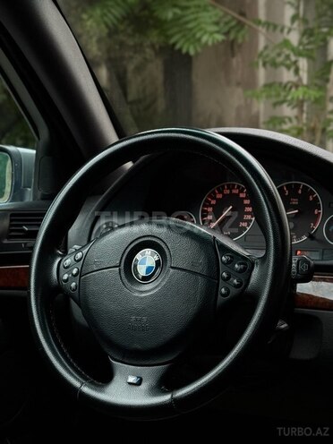 BMW 525-12