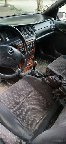 Opel Vectra-5
