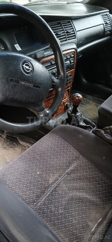Opel Vectra-9